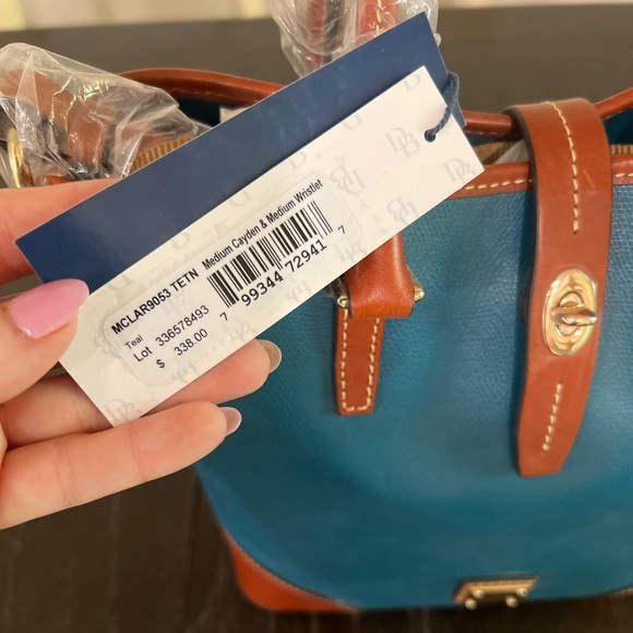 CLASSIC beautiful teal and brown leather DOONEY and Bourke Purse and WALLET - Picture 2 of 5